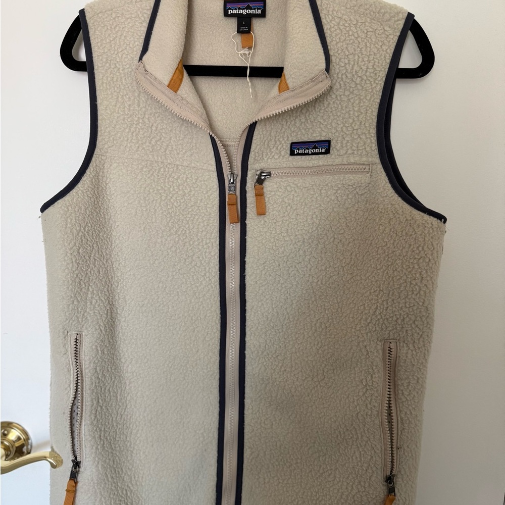 Patagonia Beige Fleece Vest with Navy Trim